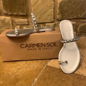 NIB Carmen Sol silver sandals size 6